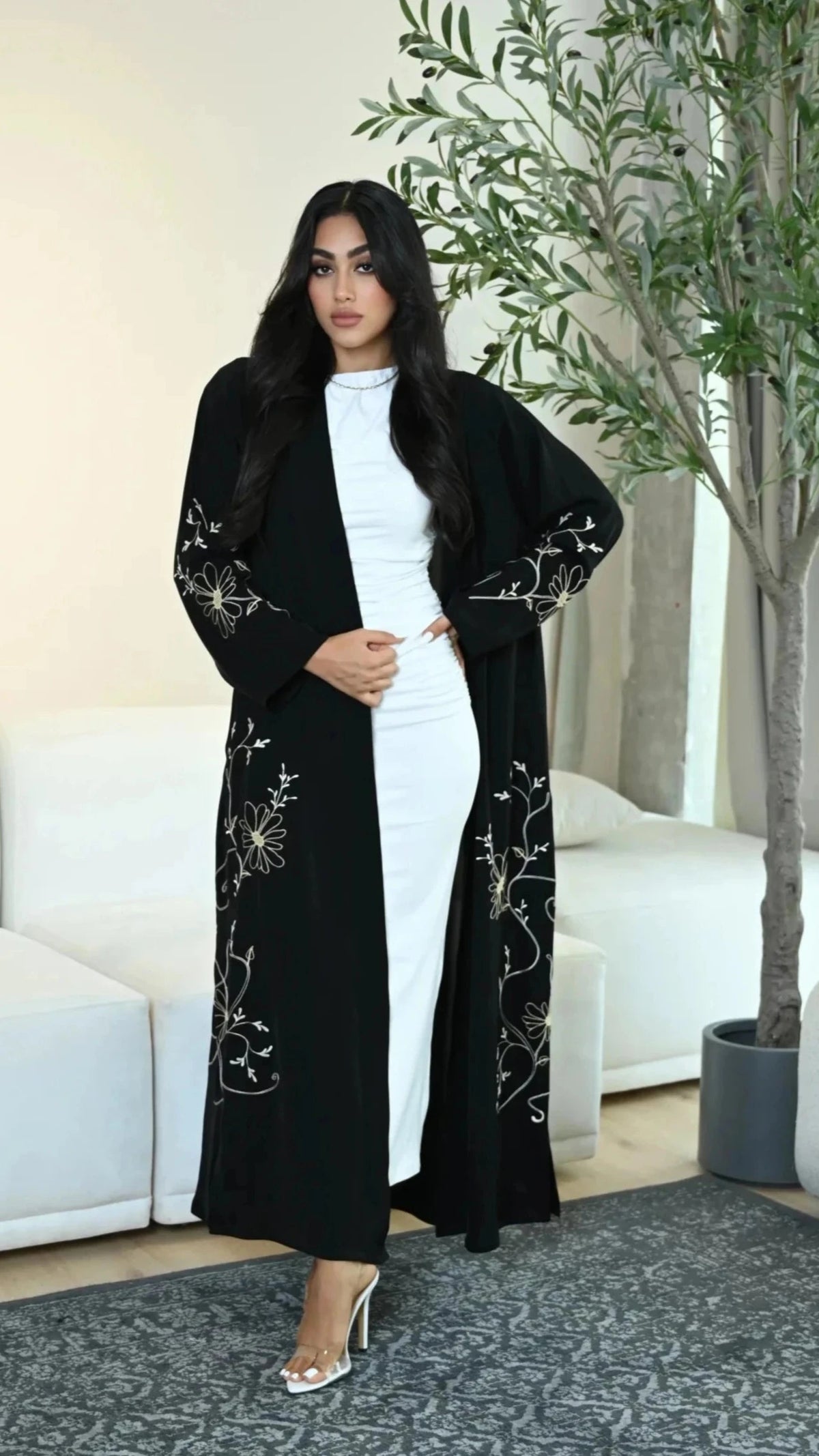 حنين عباية - جاهزة